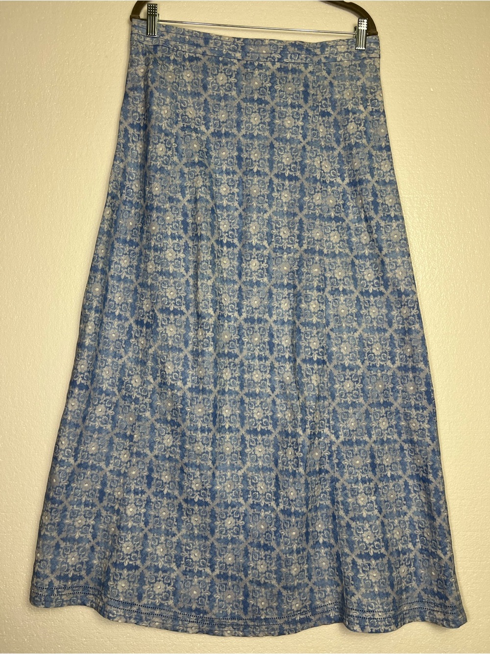 L.L.Bean 100% linen maxi skirt size 10 waist 16in length 38 - Picture 4 of 6